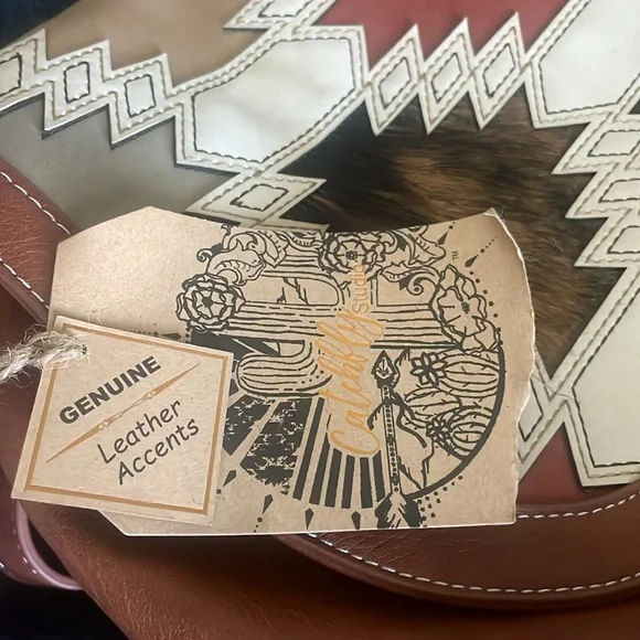 Catch Fly crossbody/purse bag with conceal carry compartment - Picture 5 of 5